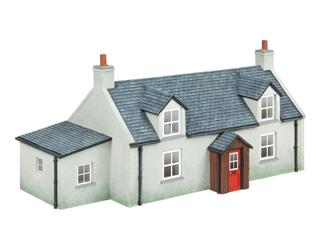 Hornby R7295 00 Scottish Croft 1 Hornby R7295 00 Scottish Croft