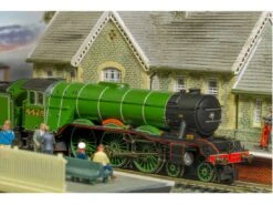 Hornby R30209 Dampflok A3 Class 4-6-2 4472 Flying Scotsman Alan Pegler LNER Spur 00 -Angebote Hornby Store Dampflok A3 Class 4 6 2 4472 Flying Scotsman Alan Pegler LNER Hornby R30209 b 2