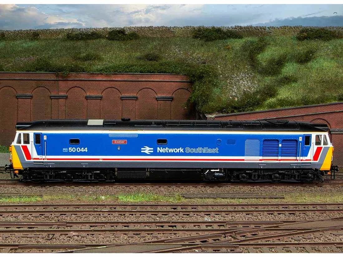 Hornby R30153 Diesellok Class 50 50044 Exeter Network SouthEast BR Spur 00 1 Hornby R30153 Diesellok Class 50 50044 Exeter Network SouthEast BR Spur 00